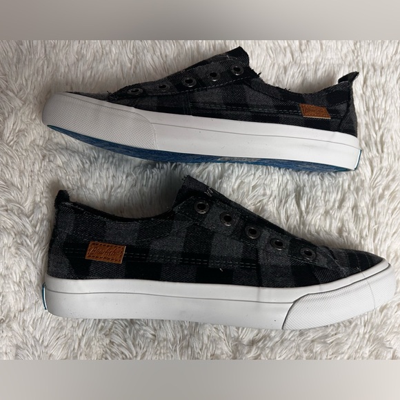NWT Blowfish Mini Grey Buffalo Check Slip On Sneakers. New with wrap and box. - Picture 10 of 11